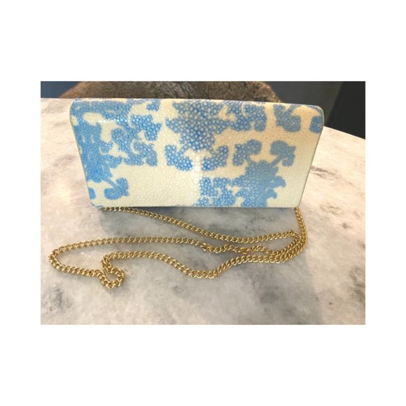 VIVO Shagreen Clutch with Chain - Picture 4 of 6